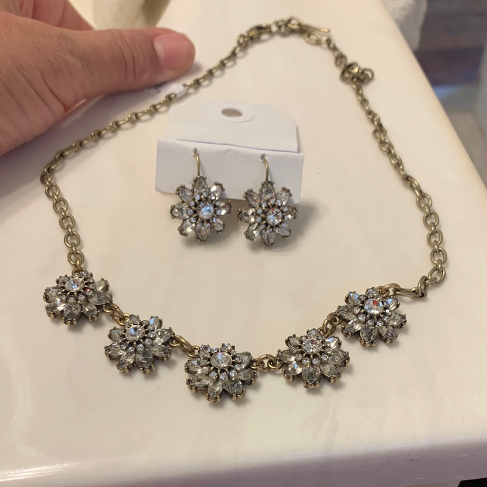 Crystal Flower Statement Necklace & Earrings Set - Gold-Tone